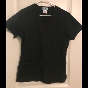 Women’s fitted scrub top